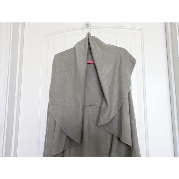 NWT Look by M Shawl Vest Hooded One Size Brown-Gray Thermal Fairy Lagenlook - Picture 7 of 8